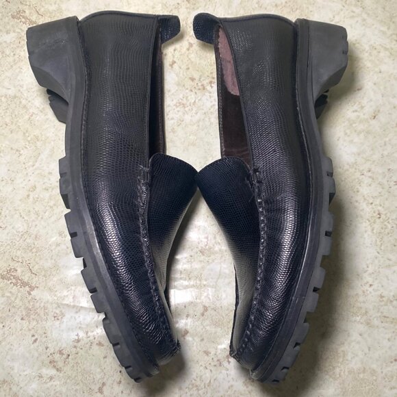 Cole Haan Womens Black Leather Loafers Size 8 Textured Lug Sole Slip-On Comfort - Picture 5 of 10